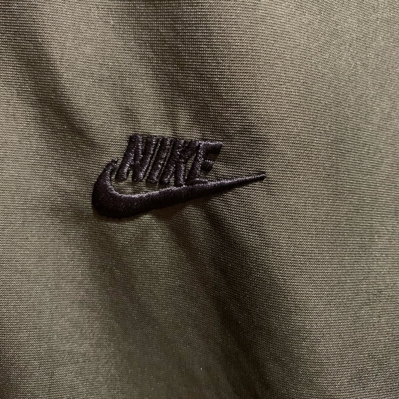 Nike Windbreaker Jacket Mens Large Olive Green - Picture 2 of 6